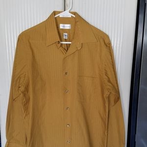 Men's Gently Used Van Heusen dress shirt